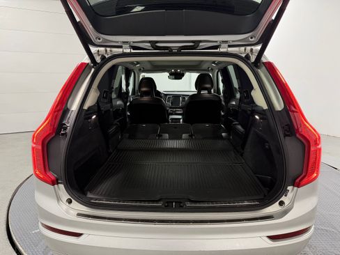 Used 2018 Volvo XC90 T5 Momentum w/ Convenience Package image 35