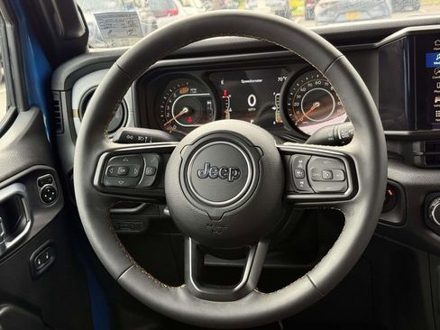 Used 2024 Jeep Wrangler Unlimited Sport AWD/4WD image 19