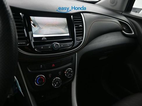 Used 2021 Chevrolet Trax LT image 11