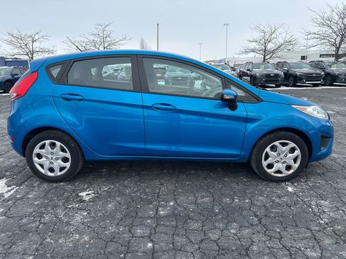 Used 2013 Ford Fiesta SE image 2
