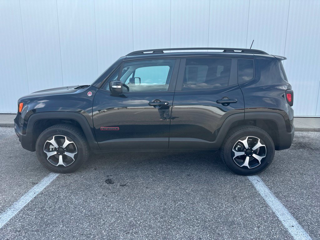 Used 2022 Jeep Renegade Trailhawk AWD/4WD image 3