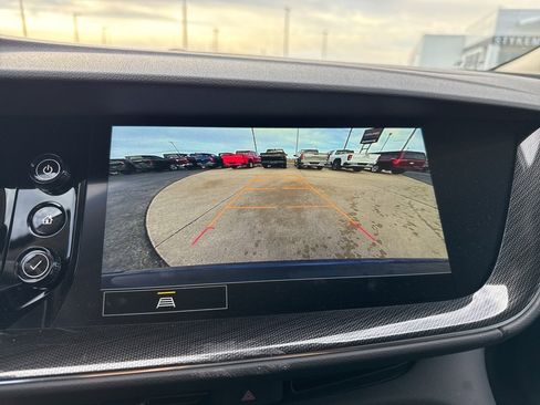 Used 2023 Buick Envision Essence image 21