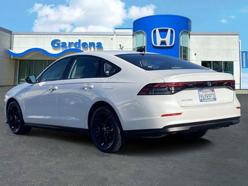 Used 2025 Honda Accord SE image 4