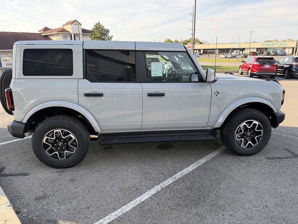 New 2026 Ford Bronco Outer Banks AWD/4WD image 6