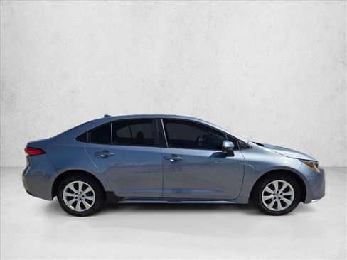 Used 2023 Toyota Corolla LE FWD image 4