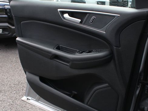Used 2024 Ford Edge SEL AWD/4WD image 10