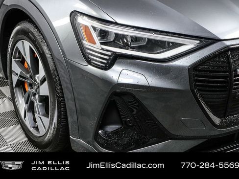 Used 2021 Audi e-tron Premium image 37