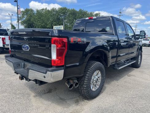 Used 2018 Ford F250 XLT w/ XLT Premium Package AWD/4WD image 6