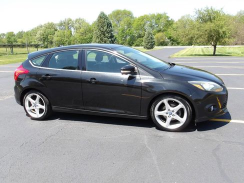 Used 2012 Ford Focus Titanium FWD image 1