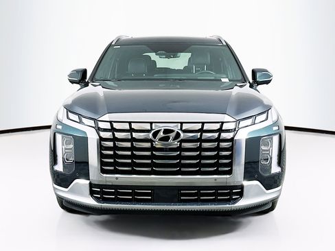 Used 2023 Hyundai Palisade Calligraphy w/ Cargo Package image 2