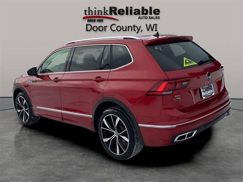 Used 2024 Volkswagen Tiguan SEL R-Line image 3