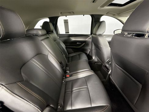 New 2026 MAZDA CX-90 Plug-In Hybrid w/ Preferred image 40