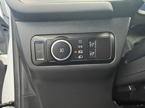 Certified 2025 Ford Escape ST-Line Select AWD/4WD image 26