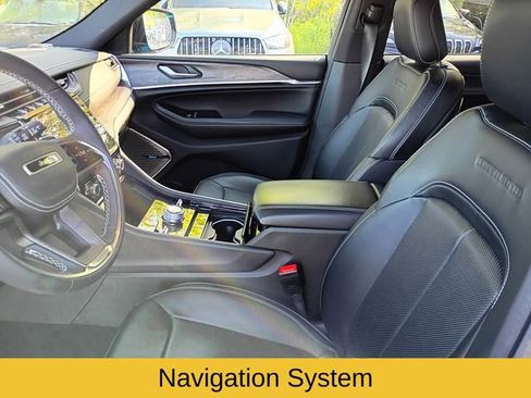 Used 2023 Jeep Grand Cherokee Overland w/ MOPAR Finishing Package AWD/4WD image 12