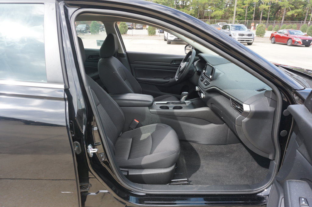 Used 2023 Nissan Altima 2.5 S FWD image 15