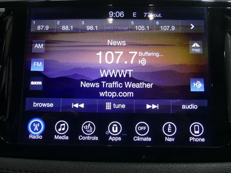 Used 2017 Chrysler Pacifica Limited w/ UConnect Theater Package FWD image 39