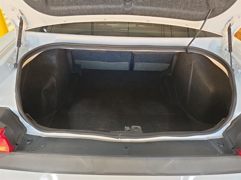 Used 2013 Dodge Challenger SRT8 w/ Harman Kardon Audio Group RWD image 13
