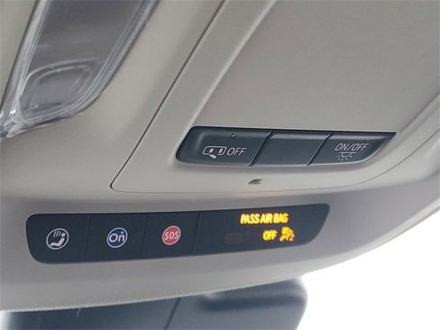 Used 2022 Buick Envision Preferred image 29