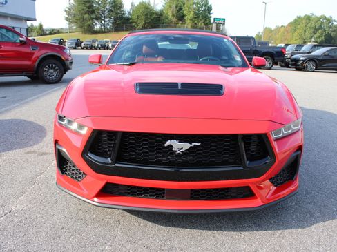 Used 2024 Ford Mustang GT Premium image 3