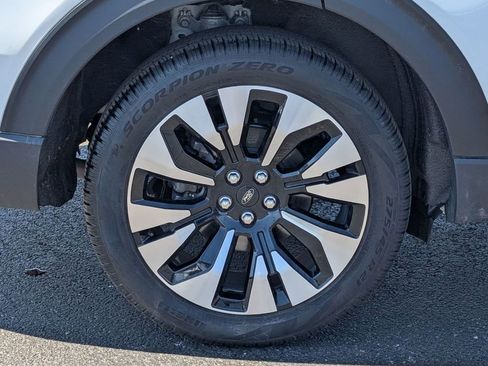 New 2026 Ford Explorer Platinum w/ LUX Leather Package AWD/4WD image 18