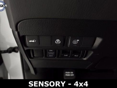 Used 2024 INFINITI QX80 Sensory image 14