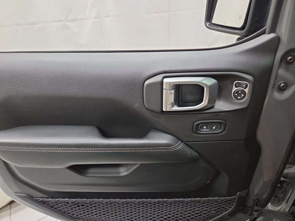 Used 2021 Jeep Wrangler Unlimited Sahara AWD/4WD image 21
