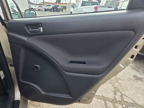 Used 2003 Toyota Matrix XR image 17