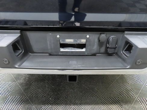 Used 2025 Ford F150 Lariat w/ Tow/Haul Package image 45