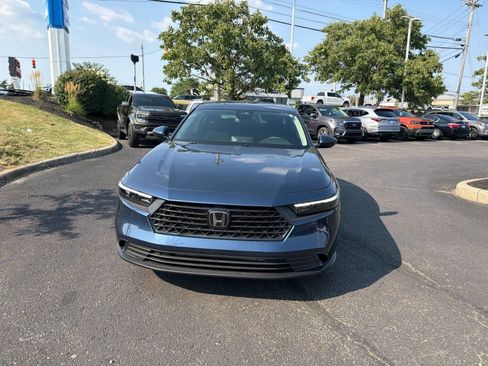 Used 2024 Honda Accord EX image 27