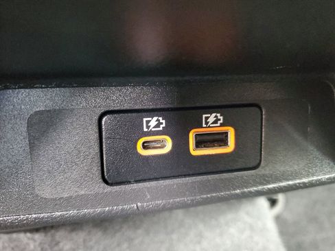 Used 2025 Nissan Altima 2.5 SV image 11