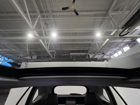 Used 2023 Toyota RAV4 XLE Premium image 16