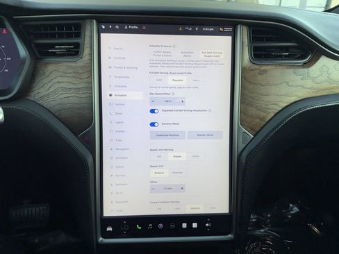 Used 2020 Tesla Model X Long Range image 19