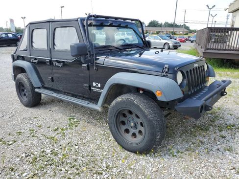 Used 2008 Jeep Wrangler Unlimited X w/ Black Appearance Group image 4
