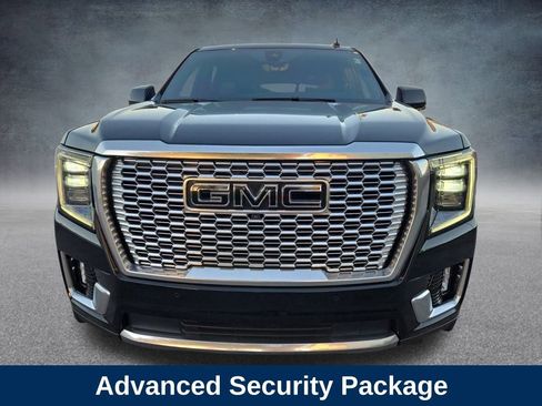 Used 2022 GMC Yukon Denali w/ Denali Premium Package image 10