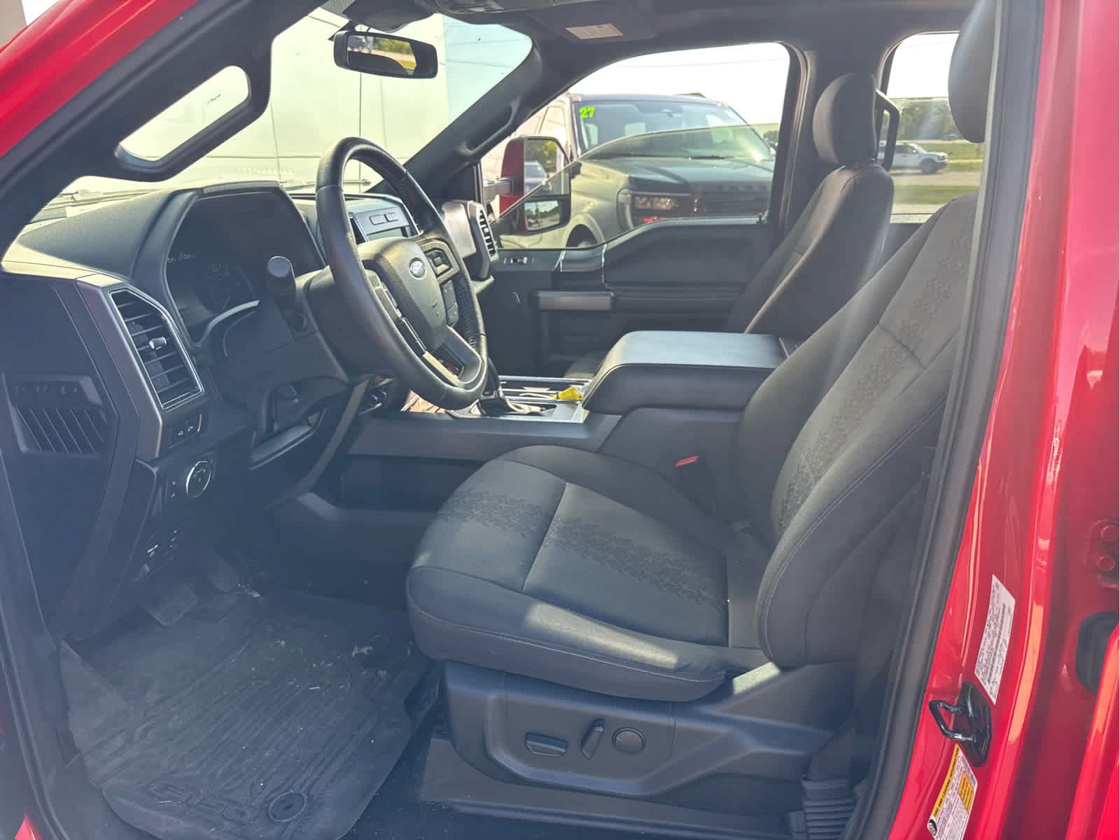 Used 2019 Ford F150 XLT w/ Equipment Group 302A Luxury AWD/4WD image 9