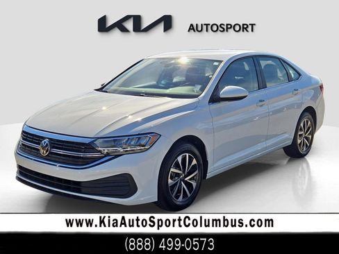 Used 2024 Volkswagen Jetta S image 1
