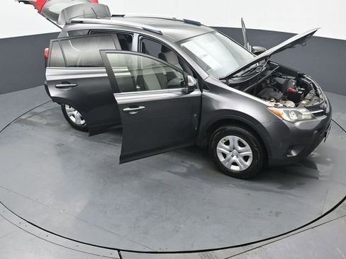 Used 2014 Toyota RAV4 LE image 47