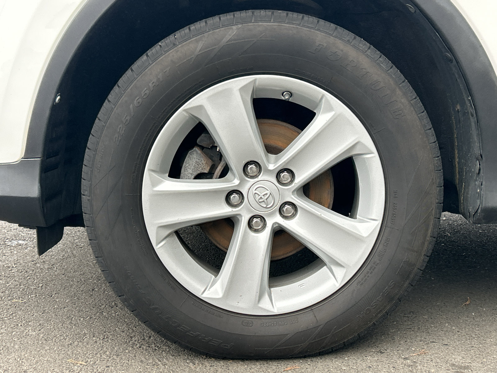 Used 2013 Toyota RAV4 XLE FWD image 12