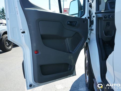 Used 2023 Ford Transit 250 Base image 9