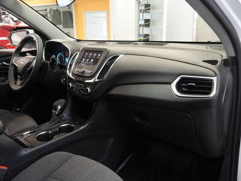 Used 2024 Chevrolet Equinox LT w/ LPO, Floor Liner Package AWD/4WD image 38