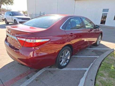 Used 2017 Toyota Camry SE image 6