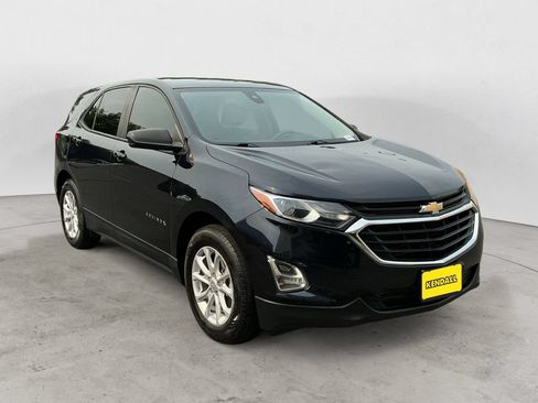 Used 2020 Chevrolet Equinox LS w/ LPO, Floor Liner Package FWD image 3