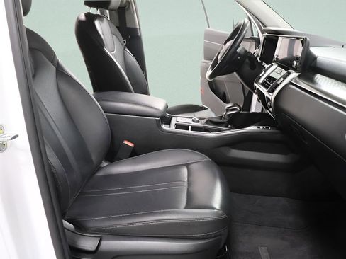 Used 2022 Kia Sorento S w/ Panoramic Sunroof Package FWD image 32