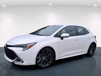 Used 2025 Toyota Corolla XSE video 2