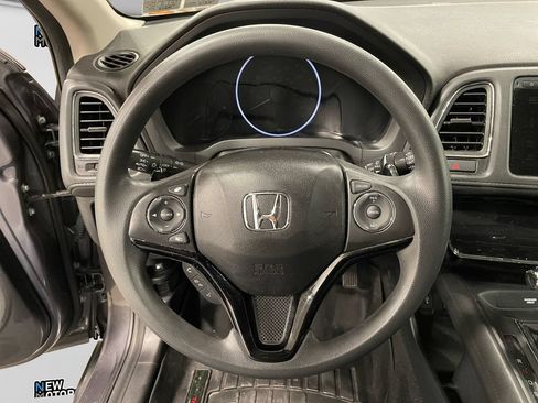 Used 2018 Honda HR-V EX image 12