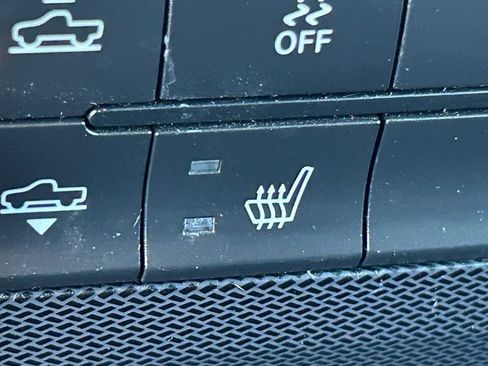 Used 2017 RAM 1500 Rebel w/ Luxury Group image 18