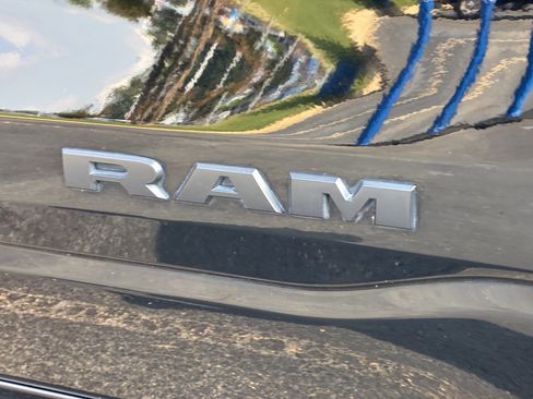 Used 2025 RAM 1500 Big Horn AWD/4WD image 7