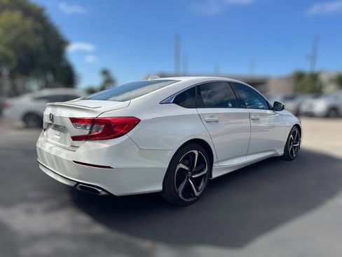 Used 2018 Honda Accord Sport image 13