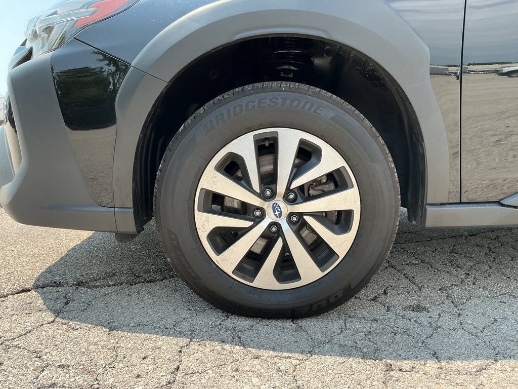 Used 2023 Subaru Outback Premium AWD/4WD image 9