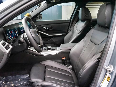 Used 2026 BMW 330i Sedan w/ Premium Package RWD image 18
